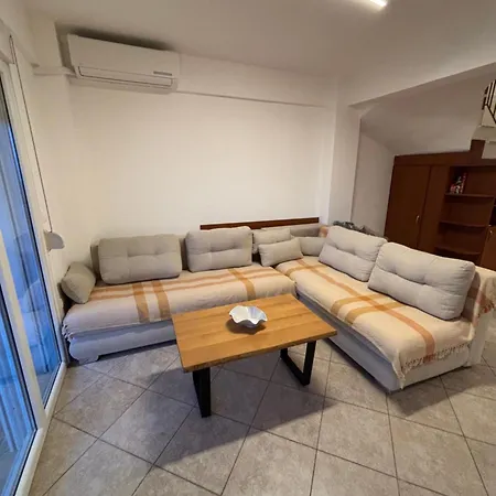 Nakov Semesterbostad *