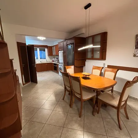 Nakov * Kalyves Polygyrou